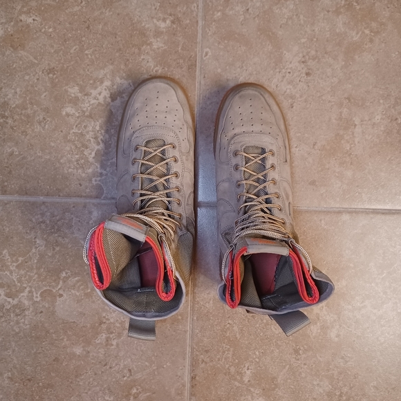 Nike Air Force 1 Utility Hi Top 10M 11½W - Picture 4 of 8